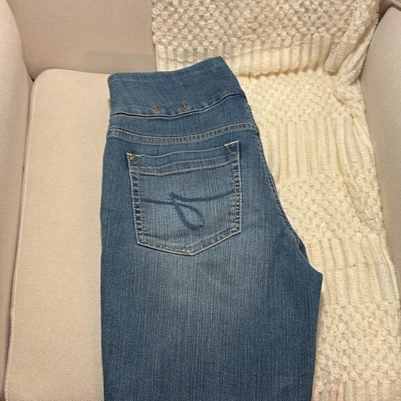 Jag Jeans High-Waisted Denim Bermuda Shorts- Medium - Picture 4 of 4